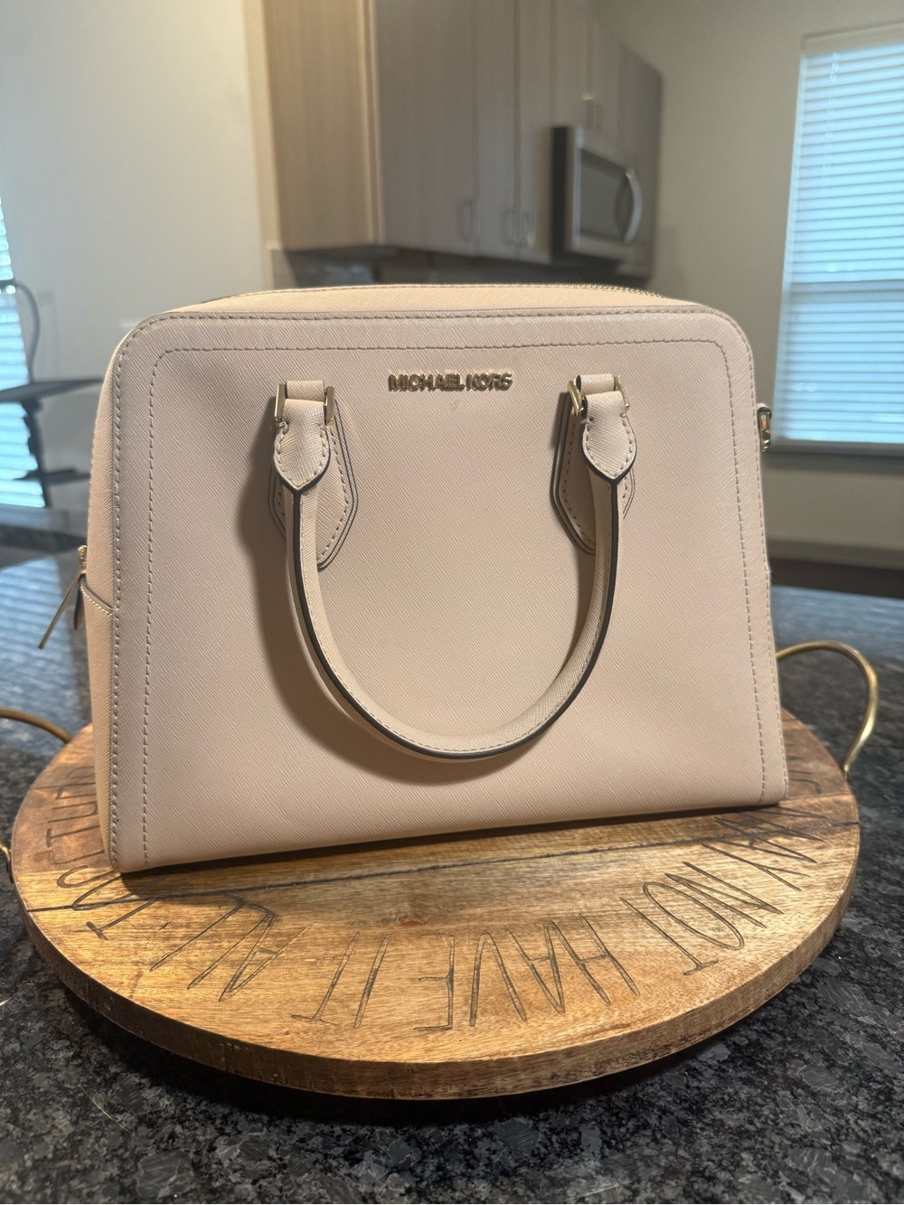 NWT Michael Kors Sandrine
Small Saffiano Leather Satchel
Crossbody Ballet Pink